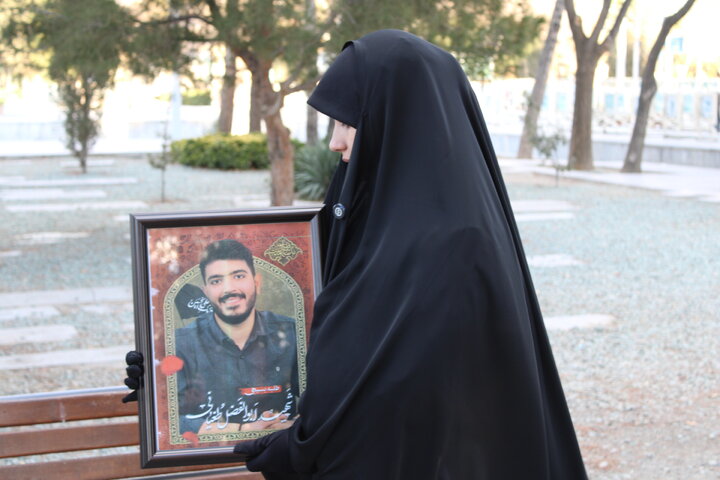 وفادار چون ابوالفضل