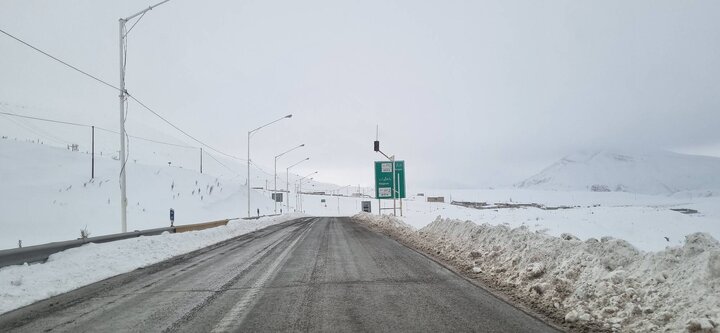 آخرین وضعیت تردد در محورهای خراسان رضوی / بارش برف و باران در تعدادی از جاده‌ها