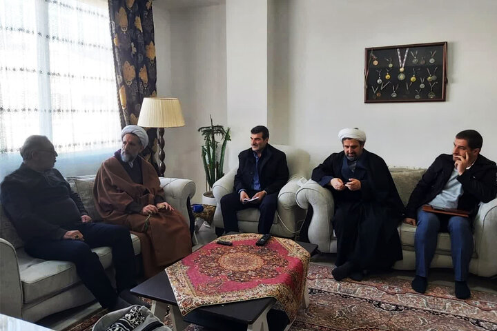 ثابت قدم ماندن جانبازان در پاسداری از ارزش‌ها مایه افتخار است