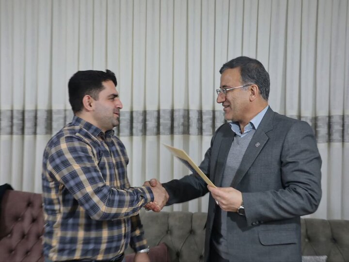 خدمت در آتش‌نشانی نماد عینی ایثار است