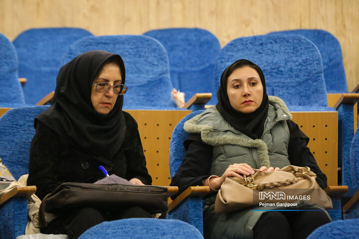 کمیته تخصصی روابط عمومی در حوزه بهداشت و سلامت استان اصفهان