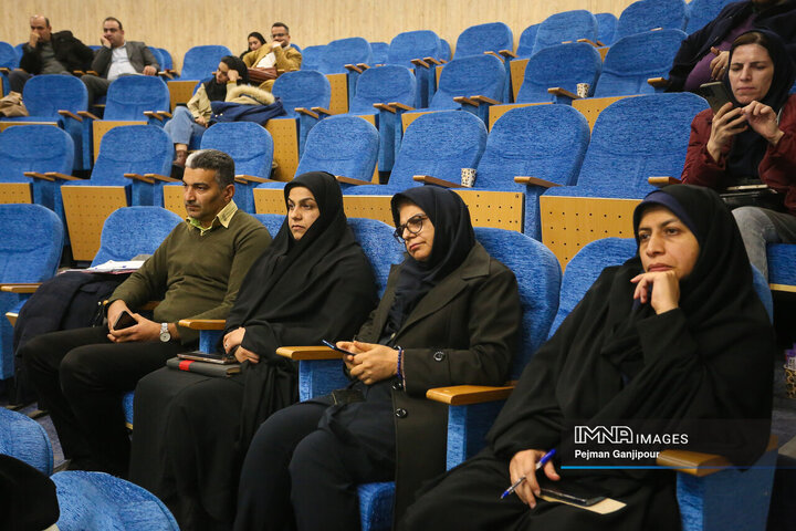 کمیته تخصصی روابط عمومی در حوزه بهداشت و سلامت استان اصفهان