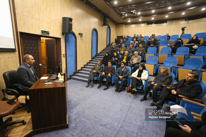 کمیته تخصصی روابط عمومی در حوزه بهداشت و سلامت استان اصفهان