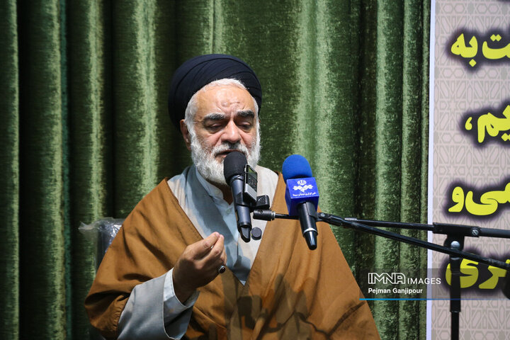 خروش حوزویان اصفهان در محکومیت اهانت به قرآن، مقدسات اسلامی و مقام معظم رهبری