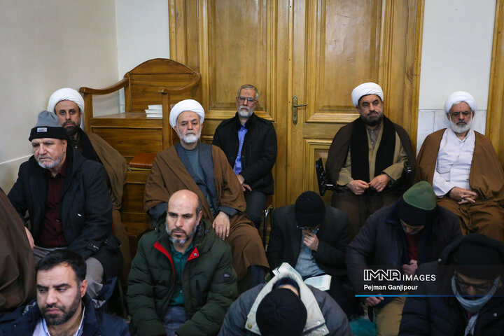 خروش حوزویان اصفهان در محکومیت اهانت به قرآن، مقدسات اسلامی و مقام معظم رهبری