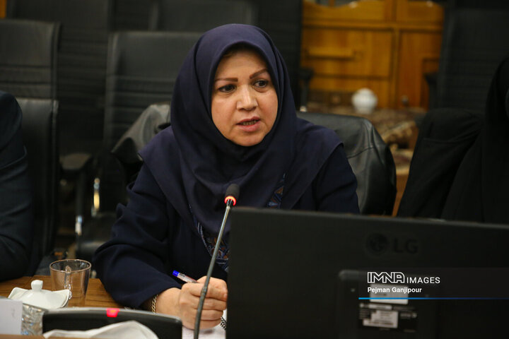 میز هوش مصنوعی استان اصفهان