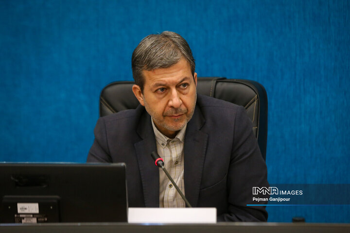 میز هوش مصنوعی استان اصفهان