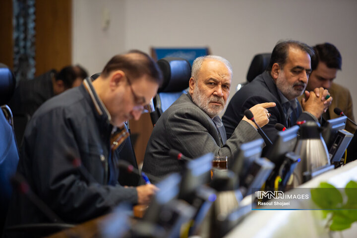 مجید نادرالاصلی رئیس کمیسیون ویژه آب شورای شهر اصفهان