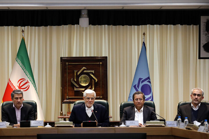 اولویت دولت تأمین و تضمین امنیت غذایی و بهبود معیشت مردم است