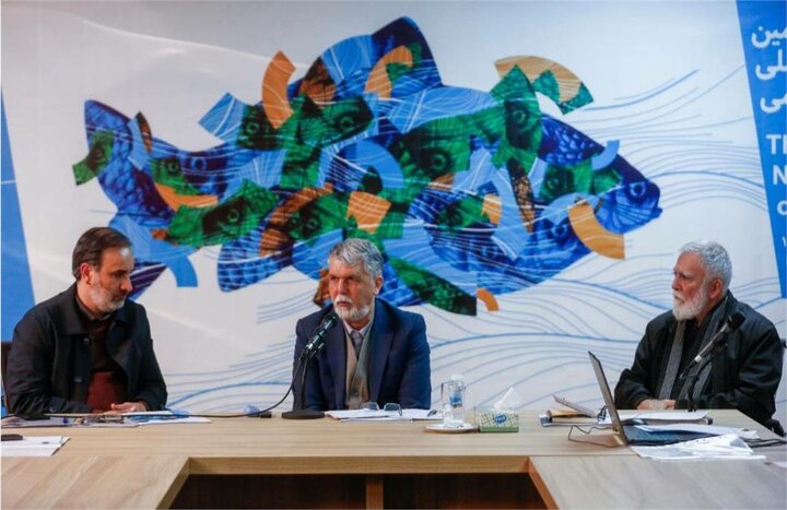 هنر باید در میان مردم باشد، با موضوعات مردم باشد و توسط مردم رونق پیدا کند