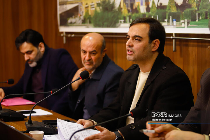 نشست هم‌‌اندیشی اصحاب رسانه اصفهان با مدیرکل ارتباطات و امور بین‌الملل شهرداری