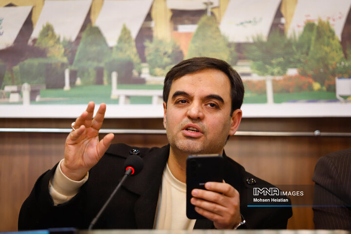 نشست هم‌‌اندیشی اصحاب رسانه اصفهان با مدیرکل ارتباطات و امور بین‌الملل شهرداری