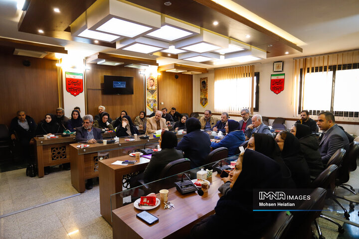 نشست هم‌‌اندیشی اصحاب رسانه اصفهان با مدیرکل ارتباطات و امور بین‌الملل شهرداری