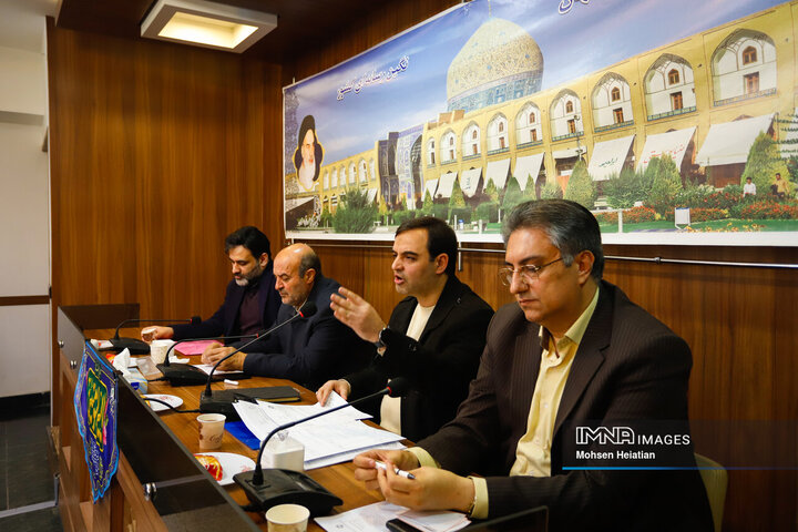 نشست هم‌‌اندیشی اصحاب رسانه اصفهان با مدیرکل ارتباطات و امور بین‌الملل شهرداری