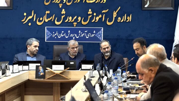 معرفی الگوهای علمی و فرهنگی به جوانان ضرورت دارد