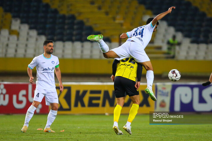 دیدار سپاهان گلگهر سیرجان