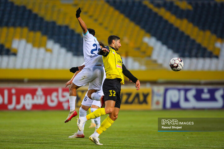 دیدار سپاهان گلگهر سیرجان