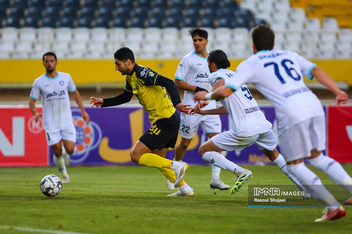 دیدار سپاهان گلگهر سیرجان