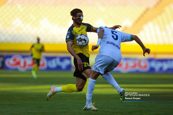 دیدار سپاهان گلگهر سیرجان