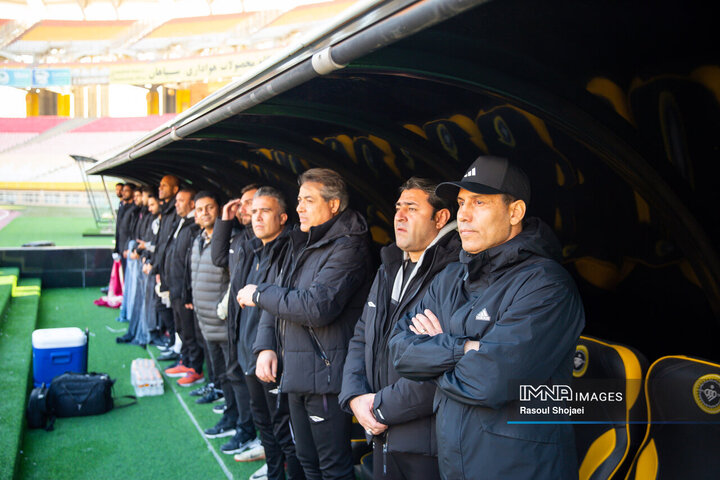 دیدار سپاهان گلگهر سیرجان