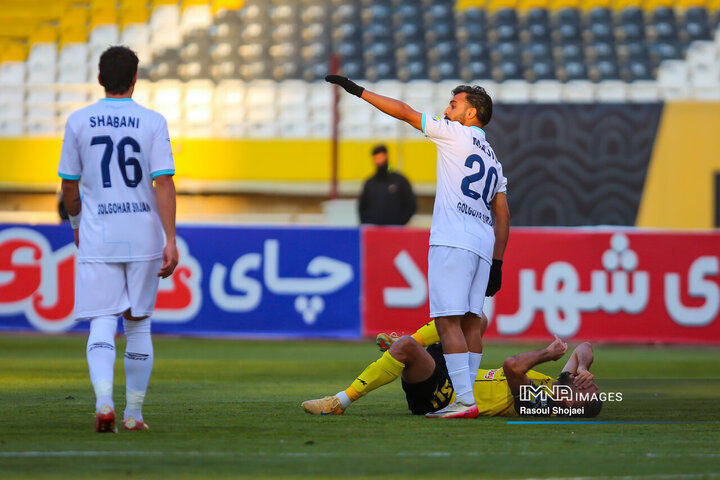 دیدار سپاهان گلگهر سیرجان