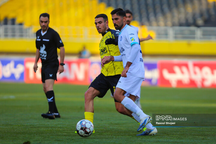 دیدار سپاهان گلگهر سیرجان