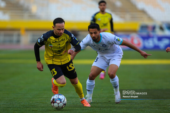 دیدار سپاهان گلگهر سیرجان