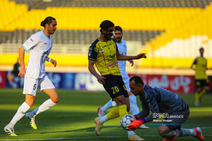 دیدار سپاهان گلگهر سیرجان