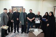 دیدار رئیس بنیاد شهید و امور ایثارگران با خانواده شهدای جنایات آمریکایی صهیونیستی