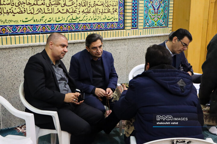 میز خدمت بررسی مشکلات شهروندان منطقه ۸ شهرداری اصفهان