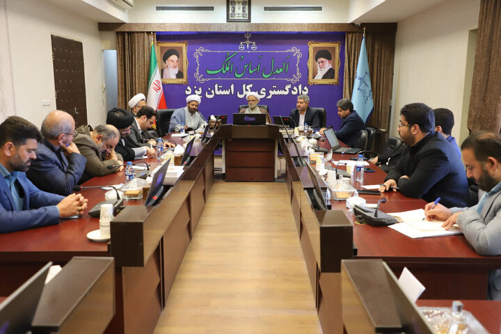 ترویج موتورسواری بدون توجه به زیرساخت‌های آن نافی حقوق زنان است