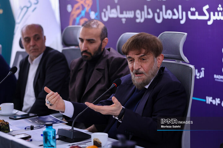 آیین بهره‌برداری از نیروگاه 8/5 مگاواتی در شهرک صنعتی مورچه خورت