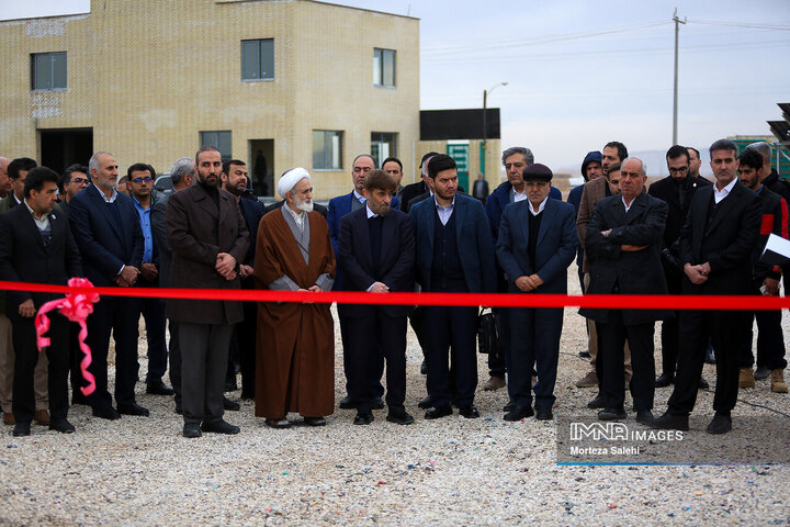 آیین بهره‌برداری از نیروگاه 8/5 مگاواتی در شهرک صنعتی مورچه خورت