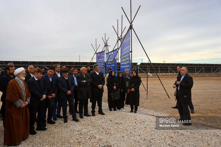 آیین بهره‌برداری از نیروگاه 8/5 مگاواتی در شهرک صنعتی مورچه خورت
