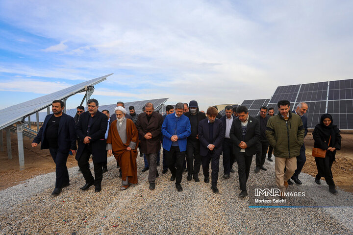 آیین بهره‌برداری از نیروگاه 8/5 مگاواتی در شهرک صنعتی مورچه خورت