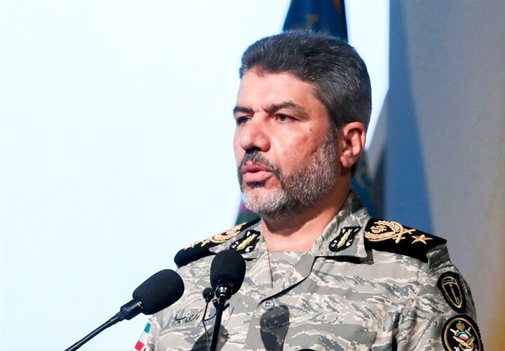 دشمن حماقتی کند بلادرنگ پاسخ میدهیم