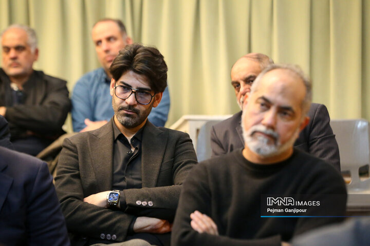 نشست هم‌اندیشی نخبگان سیاسی، فرهنگی و اجتماعی اصفهان