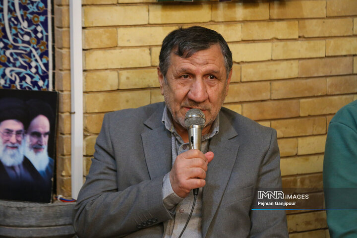 اختلافافکنی نیروهای انقلاب، تصمیمهای درست را به بنبست میکشاند