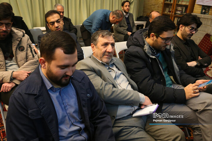 نشست هم‌اندیشی نخبگان سیاسی، فرهنگی و اجتماعی اصفهان