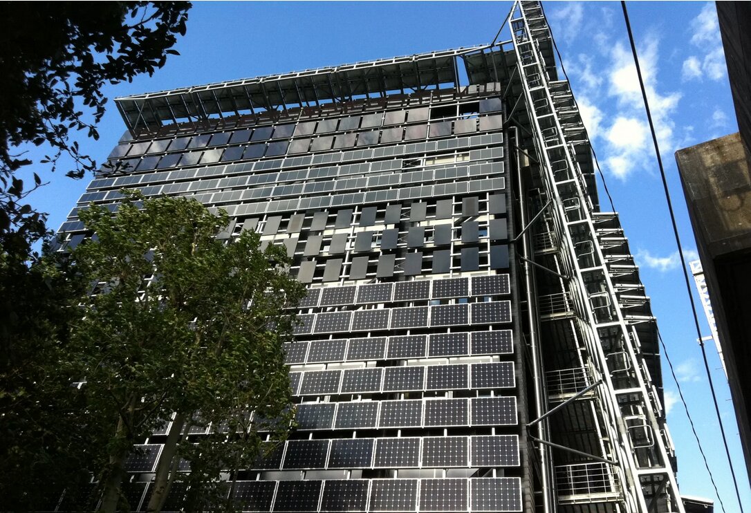 دیوارها در توکیو برق تولید میکنند