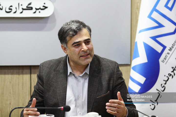 هم تهدیدها را بگوییم هم فرصتها را / اصفهان رکورددار نیروگاههای خورشیدی کشور است