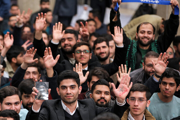 نسل جوان، نقشآفرینان اصلی رشد و پیشرفت کشور / درسی که تاریخ معاصر به خوبی پس داده است