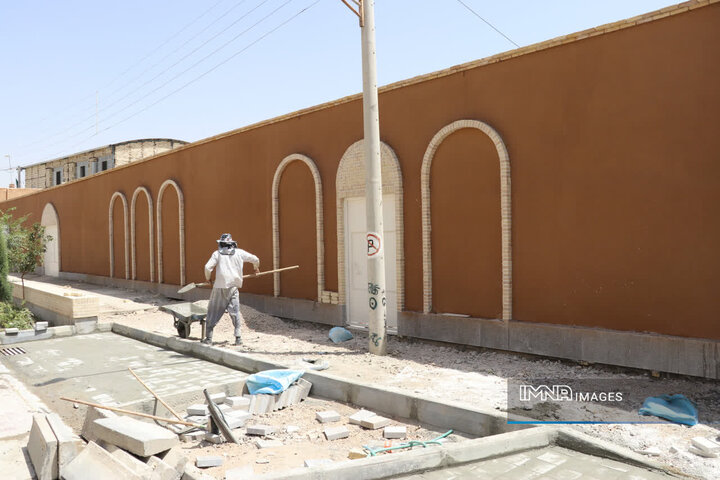 بدنه‌سازی خیابان آیت‌الله صافی با هدف بهبود منظر شهری اطراف بازار خورشید