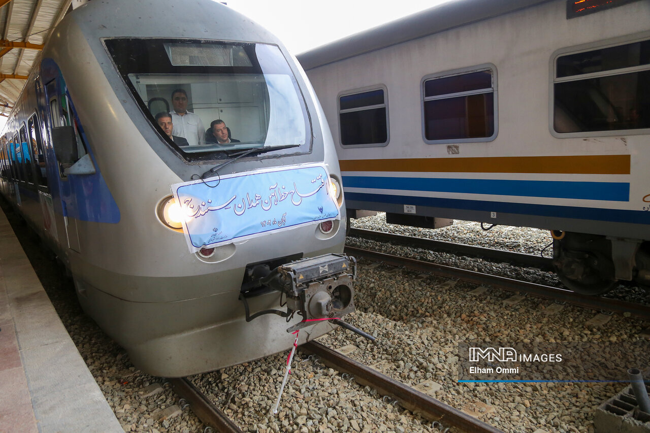 افزایش سفرهای راه‌آهن سنندج؛ مطالبه‌ای برای تحقق توسعه