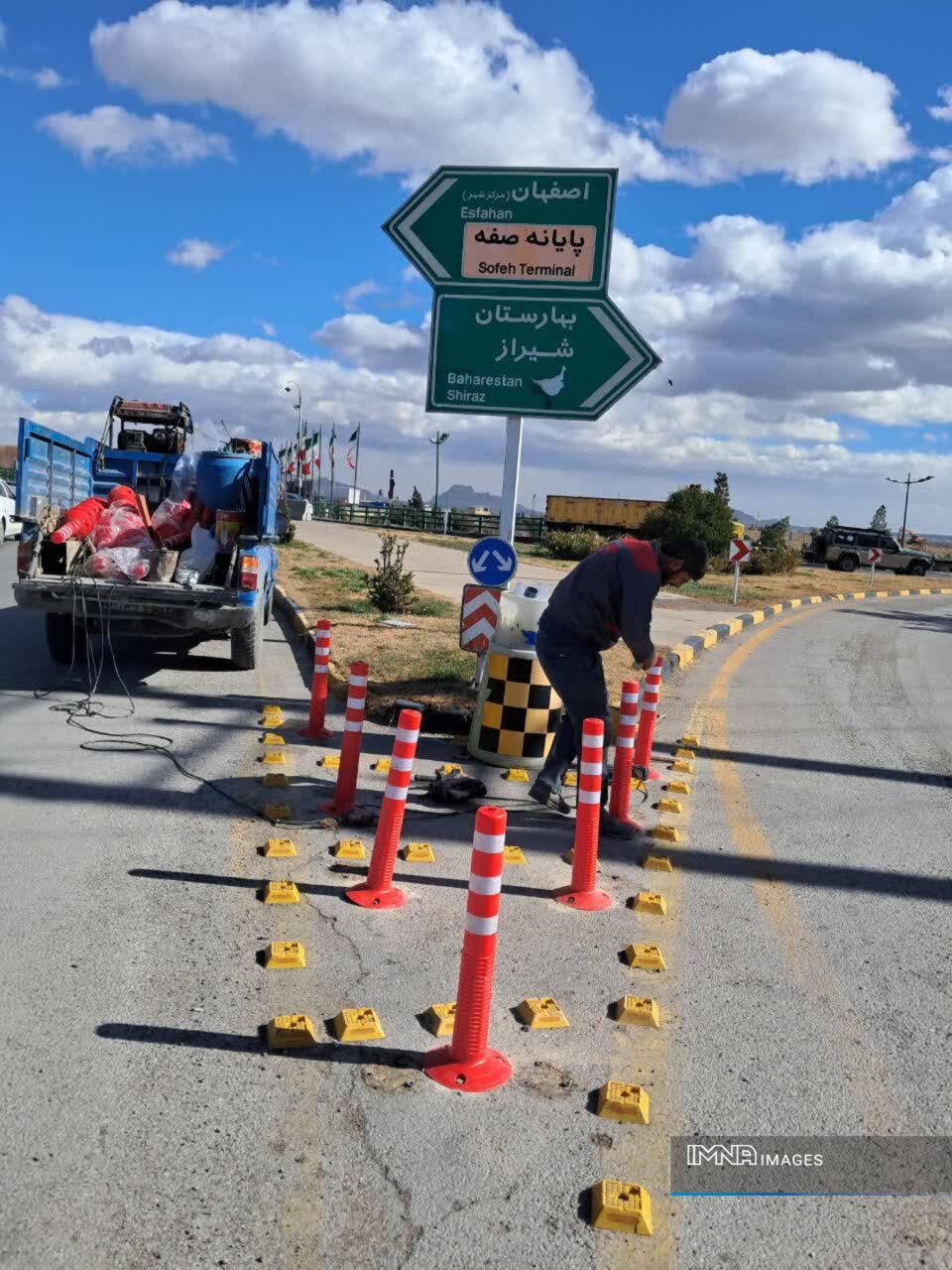 ایمنسازی گلوگاههای ترافیکی بزرگراه شهید دستجردی با نصب ۵۰۰ بولارد