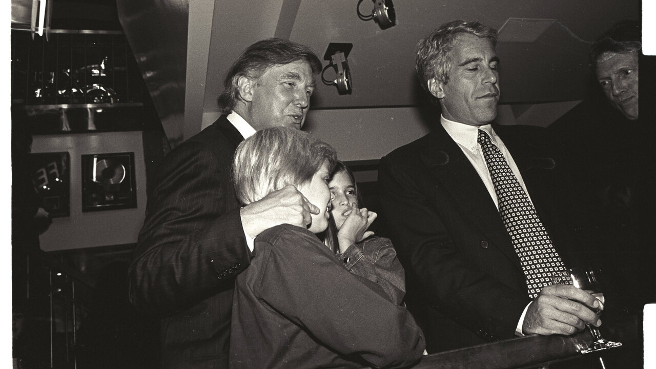 برادر اپستین دونالد ترامپ را آمر قتل او می‌داند