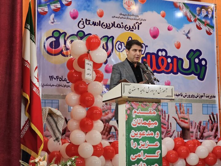 تمرکز دولت چهاردهم بر توسعه عدالت آموزشی است