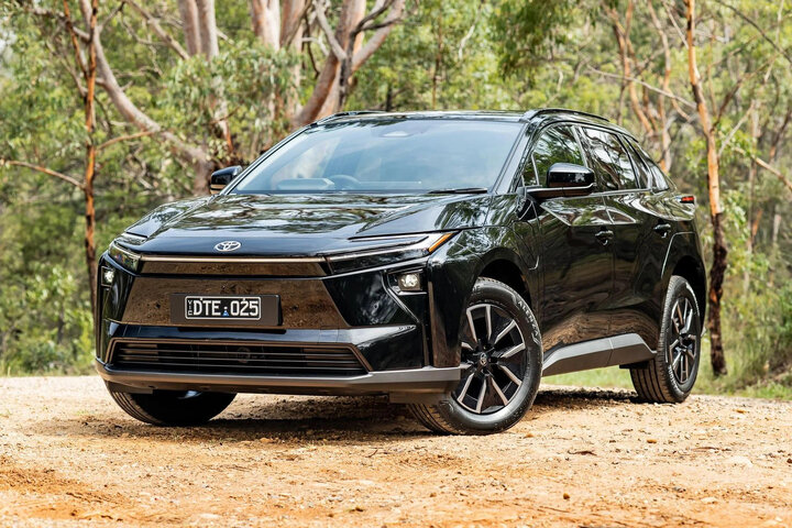 خودروی تویوتا bZ4X مدل 2026 چه مشخصاتی دارد؟