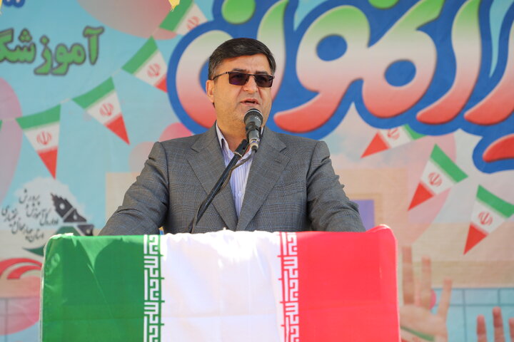 امروز، کشور به نسلی آگاه و پرسشگر نیازمند است