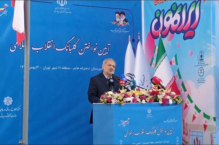 نسل جدید از گذشته آگاه‌تر و پای‌کارتر در مسیر انقلاب است